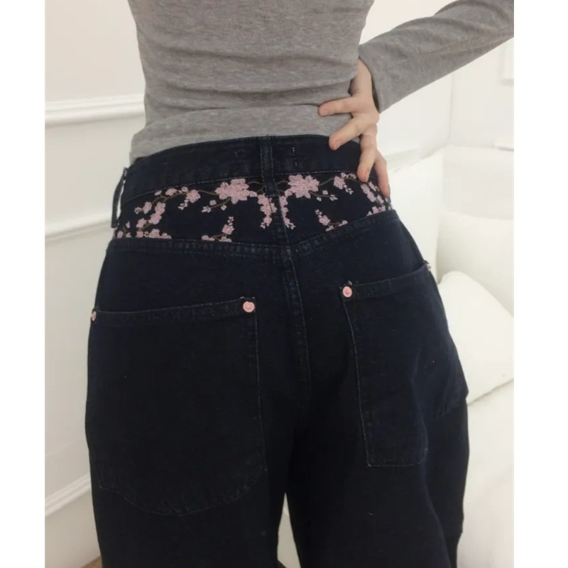 Sakura Embroidery Loose Scythe - مراجعة Embroidery Jeans Sakura وسعره