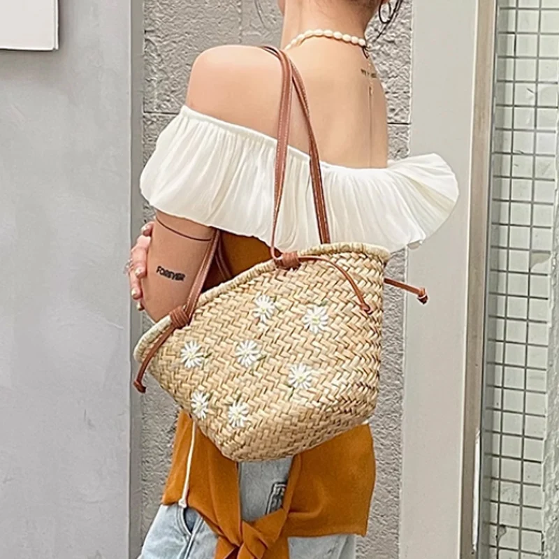 Casual Natural Straw Shoulder  - مراجعة Embroidery Bali وسعره