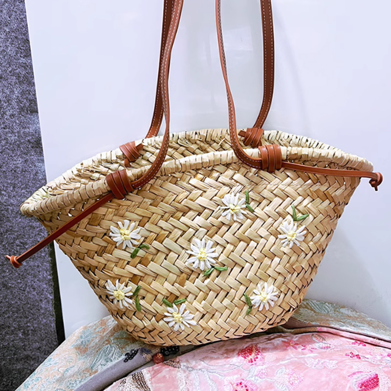 Casual Natural Straw Shoulder  - مراجعة Embroidery Bali وسعره