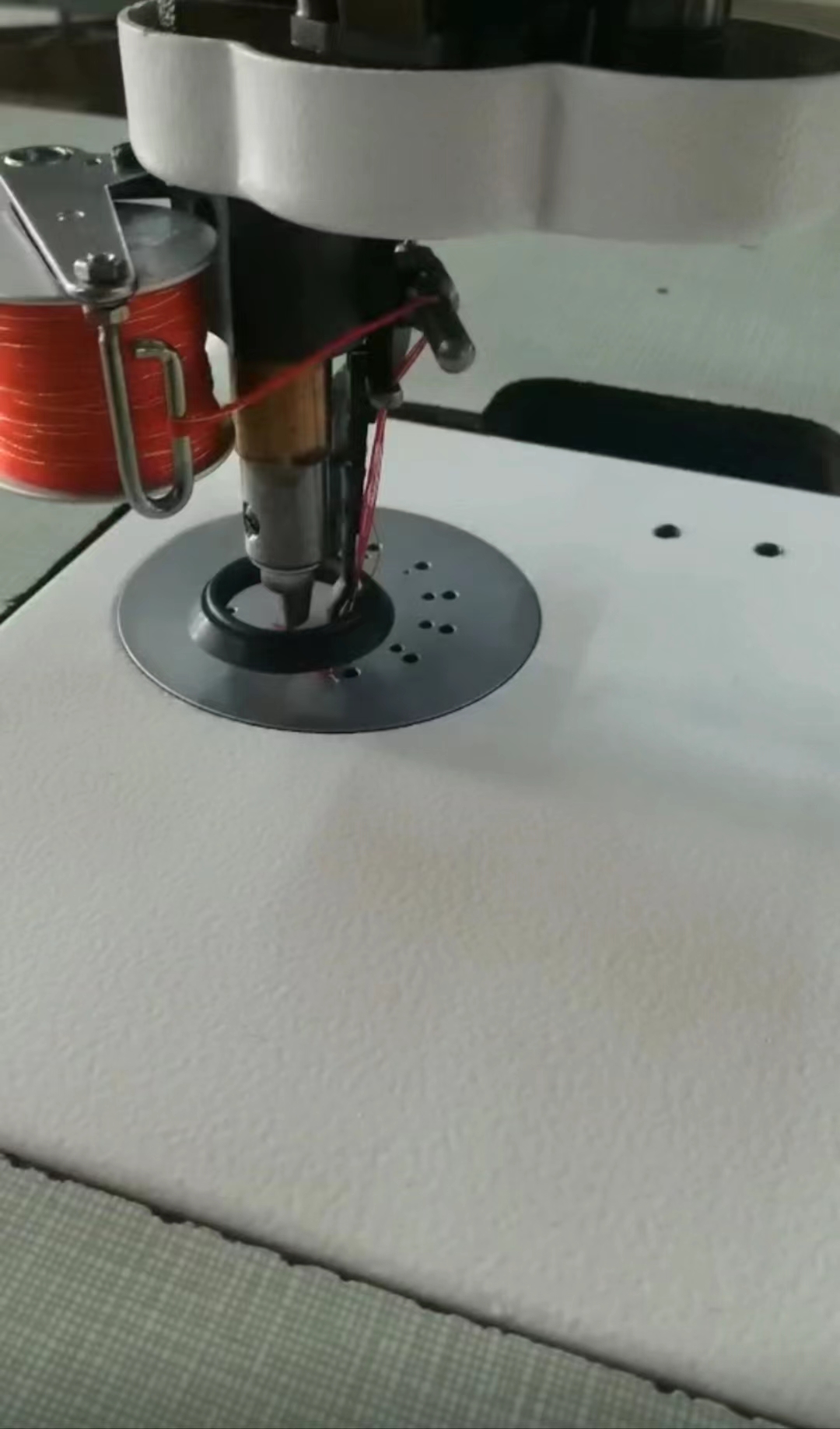Single Head Handle Operated Un - مراجعة Embroidery Operator وسعره