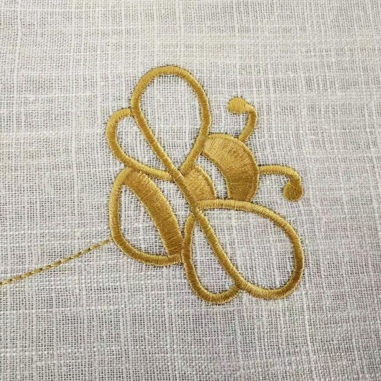 Custom Personalized White Line - مراجعة Embroidery Yellow وسعره