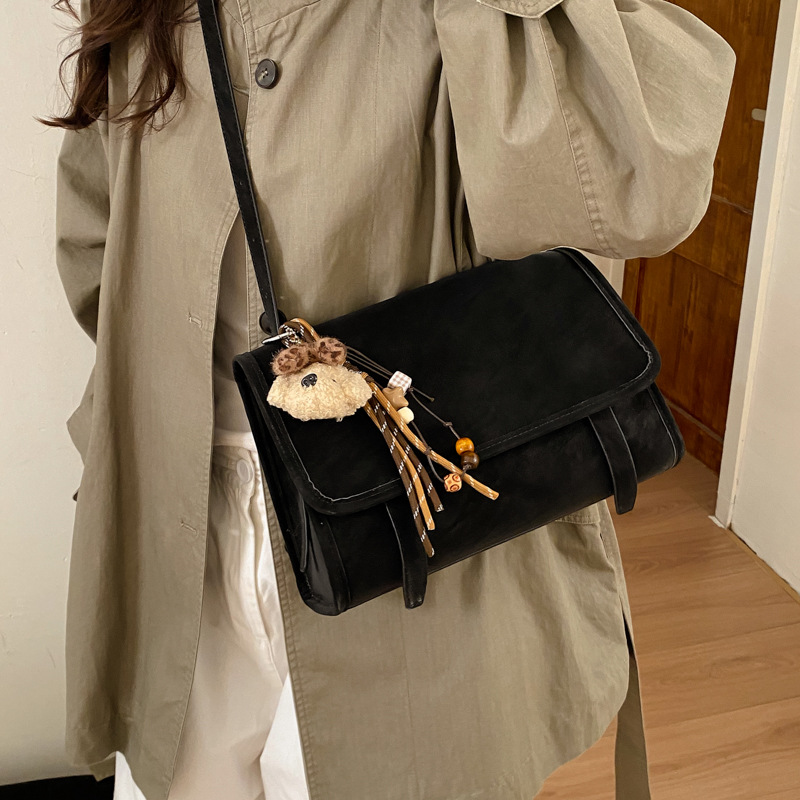 New Versatile Texture Crossbod - مراجعة Embroidery Keychain وسعره