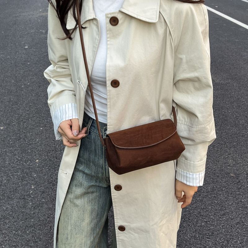 New Winter Crossbody Bag Women - مراجعة Embroidery Keychain وسعره
