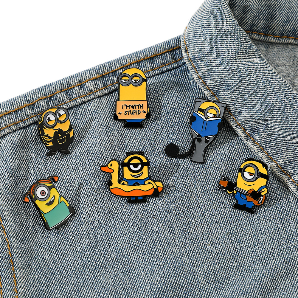 Minions Metal Badge, European  - مراجعة Embroidery Illustration وسعره