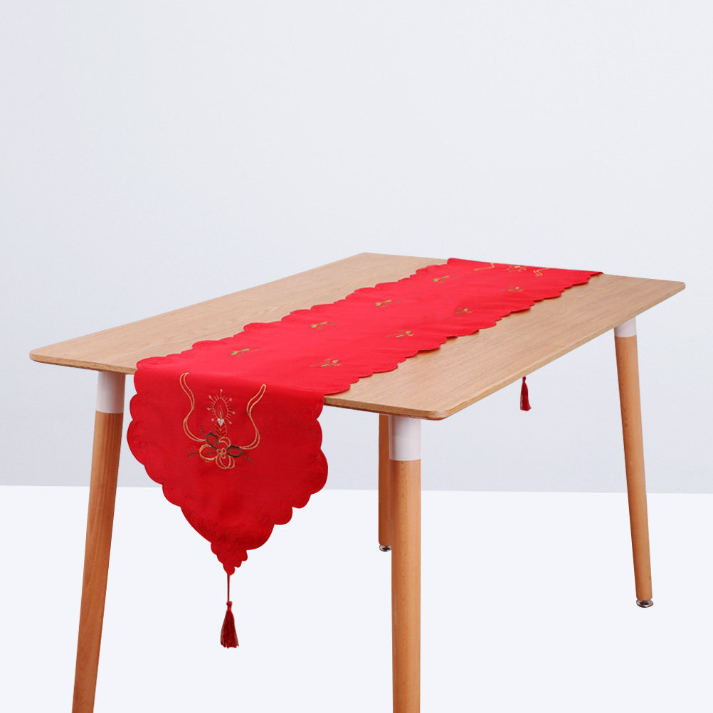 Christmas Embroidery Table Run - مراجعة Embroidery Xmas Decorations وسعره