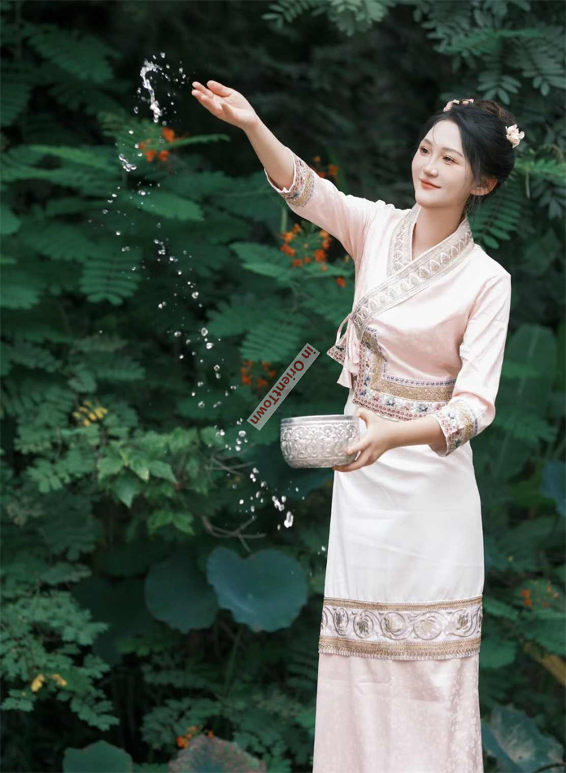 Yunnan Xishuangbanna Dai Tradi - مراجعة Embroidery Effect وسعره