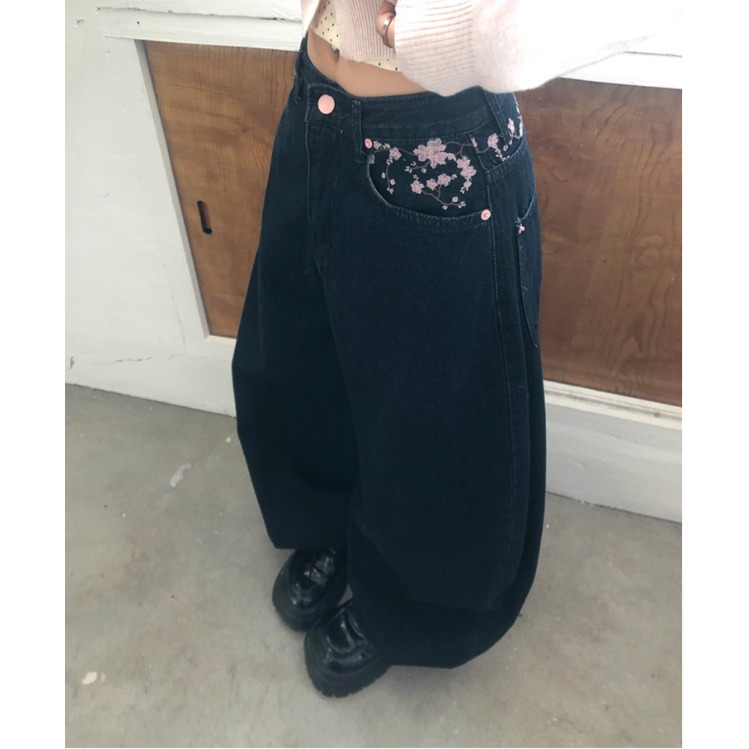 High Waist Sakura Embroidery W - مراجعة Embroidery Jeans Sakura وسعره