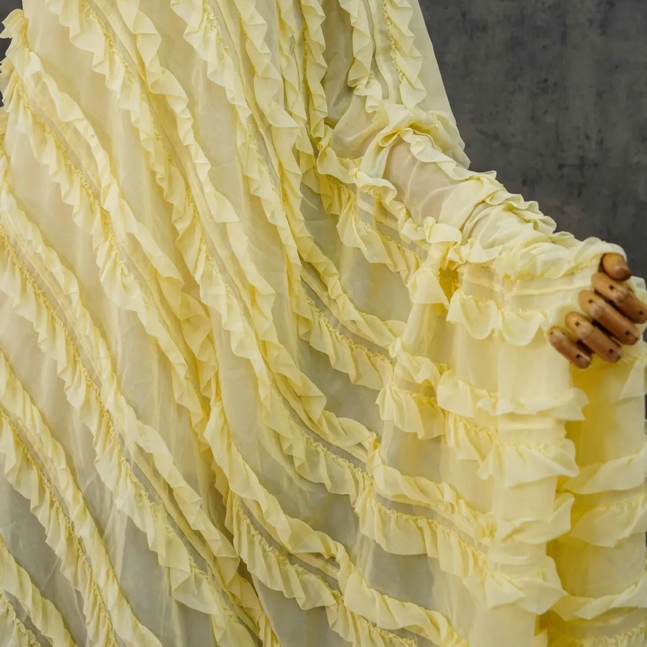 Latest 3D striped ruffle chiff - مراجعة Embroidery Design 3D وسعره