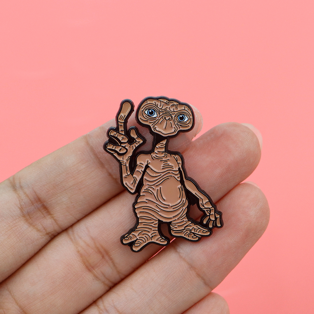 Vintage Funny Alien Enamel Car - مراجعة Embroidery Illustration وسعره